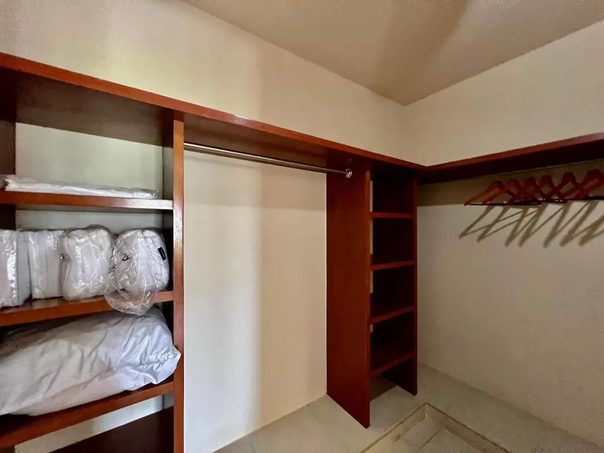 Waterfront Condo Hotel Zone, Pool & Wi-Fi Cancun