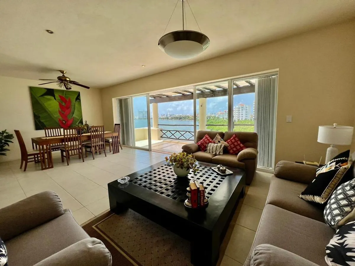 Apartment Waterfront Condo Hotel Zone, Pool & Wi-Fi Cancun Mexico