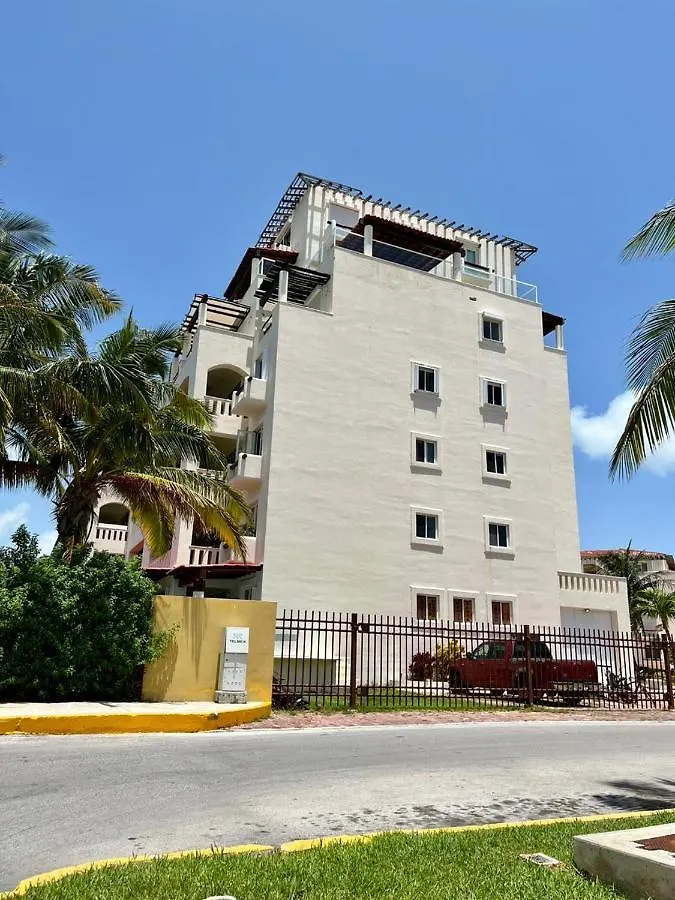 Apartment Waterfront Condo Hotel Zone, Pool & Wi-Fi Cancun